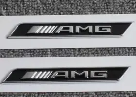 A000 Mercedes-benz 717023980379 A Pair Of Silver Black Amg Emblem For Side Fender Length 11.3cm A000 Mercedes-benz 717023980379 A Pair Of Silver Black Amg Emblem For Side Fender Length 11.3cm