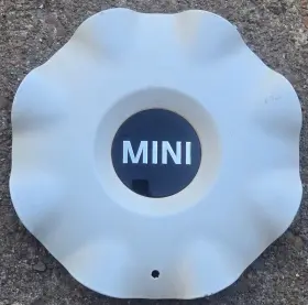 9804381 Mini 1 Oem 2014-2021 Cooper Countryman White Center Cap Hubcap #01 Pn