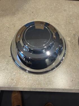 Mopar 0053138386-001 Wheel Center Caps And 20 Dorman Lug Nuts Good Condition