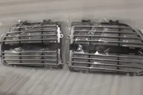 82209980 Mopar New Oem Nos 2005-2007 Dodge Magnum Grille 82209980 Mopar New Oem Nos 2005-2007 Dodge Magnum Grille