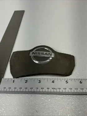 2101017132 Oem 08-13 Nissan Rogue Steering Wheel Emblem Badge Logo D 128c