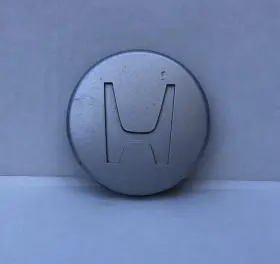 44732-sr3a-h000 Oem One- Center Cap Honda Civic Hx Vx Wheel 44732-sr3-901 Used Some Wear As-is 44732-sr3a-h000 Oem One- Center Cap Honda Civic Hx Vx Wheel 44732-sr3-901 Used Some Wear As-is