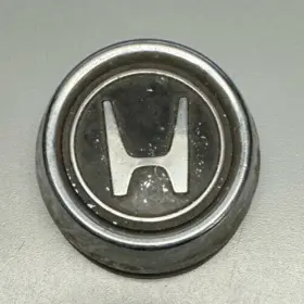 560-63677 Oem 84 85 Honda Civic / Crx Wheel Center Hub Cap 63669 63667 No Part# 560-63677 Oem 84 85 Honda Civic / Crx Wheel Center Hub Cap 63669 63667 No Part#