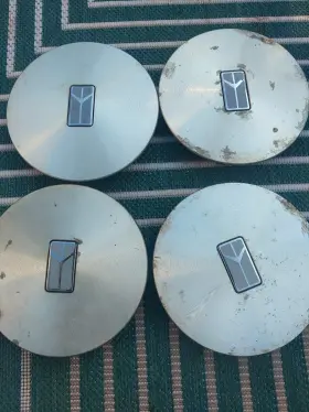 09592787 Oldsmobile Four 1994-1996 94 95 96 88 Factory Wheel Center Caps Oem 09592787 Oldsmobile Four 1994-1996 94 95 96 88 Factory Wheel Center Caps Oem