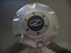 580.gm3303 Oldsmobile Bravada 2003 Center Cap Wheel 1171308