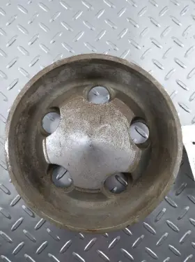 580.ch3k72 Plymouth Barracuda 1972 Center Cap Wheel