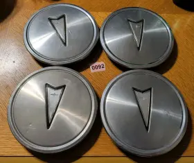Pon5 Pontiac 1539 Set Of 4 Used Bonneville 15 Inch 18 Slot Aluminum Wheel Center Cap