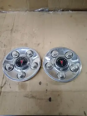 580.gm2q04 Pontiac 2004 Grand Am Set Of Two Chrome Center Caps 2002 2003 2005