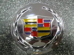 9595801 Quality Aftermarket C0601 Cadillac Escalade Chrome Center Cap With Color Logo 3.25 Inch - One/1