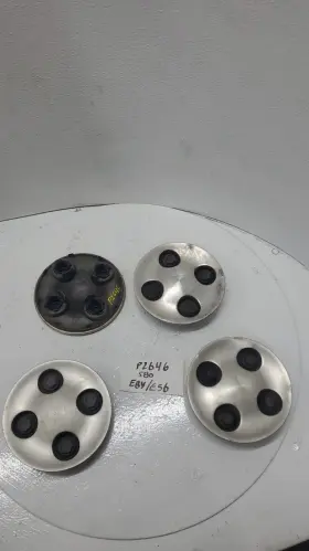 P2646 Saturn 1999 Gm Wheel Center Cap Assembly
