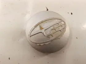580.su1r13 Subaru 2013 Legacy Center Cap Oem Tested
