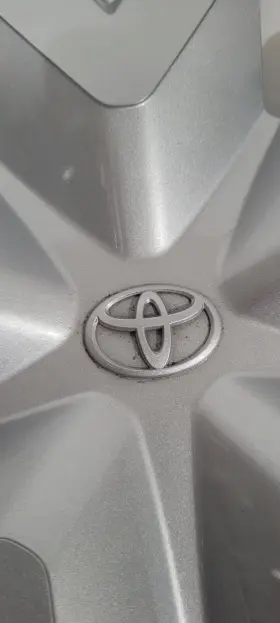 42602-0a040 Toyota 2022 Corolla Cross L Wheel Cover 17 Inch