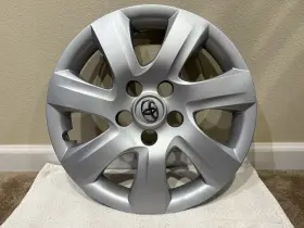 42602-33130-a Toyota Camry Oem Inch 16 Wheel Cover Hub Cap P/n
