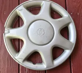 42602-12230 Toyota 4260212230 Wheel Cover 1993-1996 Corolla Hubcap
