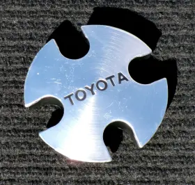 42603-12120 Toyota One Genuine Corolla E70 Ae86 Sr5 Center Cap 1982 1984 Trueno Levin Oem