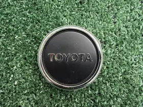 4260322140 Toyota 4260312150 84-87 Corolla 85-88 Cressida Wheel Hub Cover Ornament Sub Cap