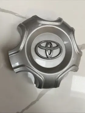 4260b-0c030 Toyota 42608-0c030 Tundra Silver Wheel Center Cap Oem