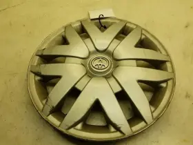 580.to1206 Toyota 06 Sienna Le Wheel Center Cap Gry-1f9