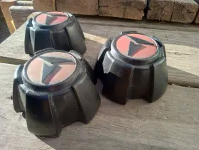 580.to1683 Toyota Lot Of 3 79-1983 Pickup Oem Sr5 Truck Center Cap 580.to1683 Toyota Lot Of 3 79-1983 Pickup Oem Sr5 Truck Center Cap