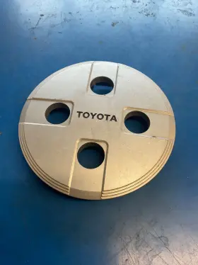 716316-1 Toyota Center Cap B11524