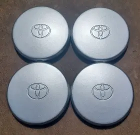 718124 Toyota Paseo Center Cap Set Of 4 1992-1995 Part Number Repainted
