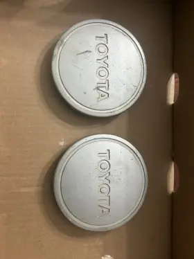 Toyota 87 88 1 2wd Pickup Truck Ton Rv Front Wheel Center Caps Pair Used Box