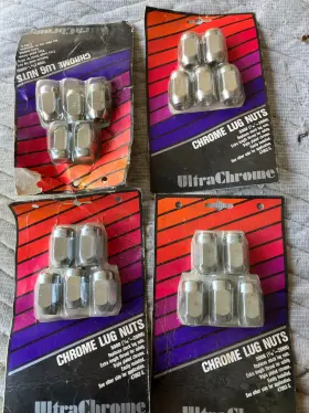 47062-5 Ultra Chrome Vintage 7/16 Inch Rh Thread Lug Nuts 4 Packs Of 5 Nos
