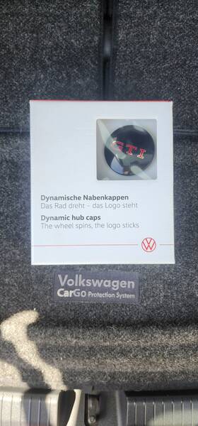 Volkswagen 000.071.213. Oem Gti Dymamic Floating Wheel Center Caps 66mm
