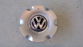 580.vw1b09 Volkswagen 2009 09 Vw New Beetle Passenger Front Center Cap Wheel 1c0601149 103053 580.vw1b09 Volkswagen 2009 09 Vw New Beetle Passenger Front Center Cap Wheel 1c0601149 103053