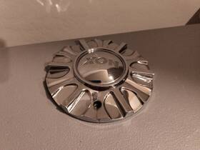 Xoni 61572085f-1 N26 Claw Wheels Chrome Wheel Center Cap #61572085f-1 Good Cond #1
