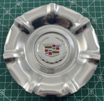 2013 - 2016 Cadillac Spoke 20" Polished Wheel Oem Center Cap 20965437 Used. Price: $32.99.