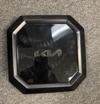 2024 Kia Sorento Oem Center Hub Cap 71082 # 52960-P2850 52960-P2870 Used. Price: $38.00.