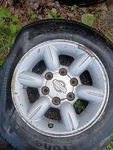 Wheel 15X7 Alloy Round Spoke With Groove Fits 01-04 Frontier 31967658 Used. Price: $97.89.