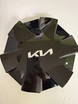 52960-P2710 Oem Gloss Black Center Cap (25 Sorento) (used). Price: $30.00.