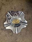 Platinum By Ultra Center Cap, Part # 89-9119, (P10719) Used. Price: $43.69.