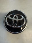 Toyota Supra Center Cap (P8446) 6880644-01 75328 Used. Price: $35.99.