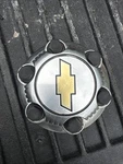 Oem Chevy Gmc Lug Wheel Center Cap 9596661 9596591 Silverado Tahoe Suburban 1P Used. Price: $23.95.