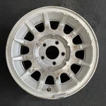 Ford Silver Grand Marquis Crown Victoria Oem Wheel 15 1995-1997 Original 3264B Used. Price: $124.48.