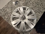 Nos Vw Hubcap Fits 16 Inch Wheel 5C0 601 147A New. Price: $90.00.