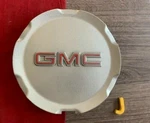 #j (1) 2010 - 2015 Gmc Terrain Silver Oem Center Cap P/n 9597973 Used. Price: $13.95.