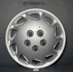 One 1997-2003 Oldsmobile Silhouette # 4127 15" Hubcap Wheel Cover Oem 09593099 Used. Price: $27.00.