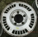 Bentley Turbo Alloy Wheel UR70423 71/2JX15CH ET41 9999 (14) Used. Price: $128.47.