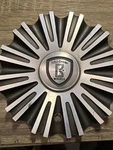 Borghini Wheels Black & Machined Rim Center Cap CSB18-1A Used. Price: $40.00.