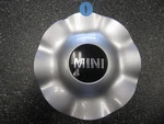 2007-2014 Mini Cooper Clubman 17" Oem Silver Center Caps 6771002 71195 ONE/1 Used. Price: $25.00.